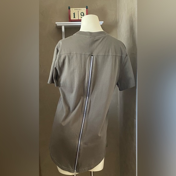 H&M Men’s T-shirt with a Asymmetric Zipper Shirt khaki green size S - Picture 9 of 12